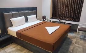 Hotel Vrindavan Deluxe Kolhapur
